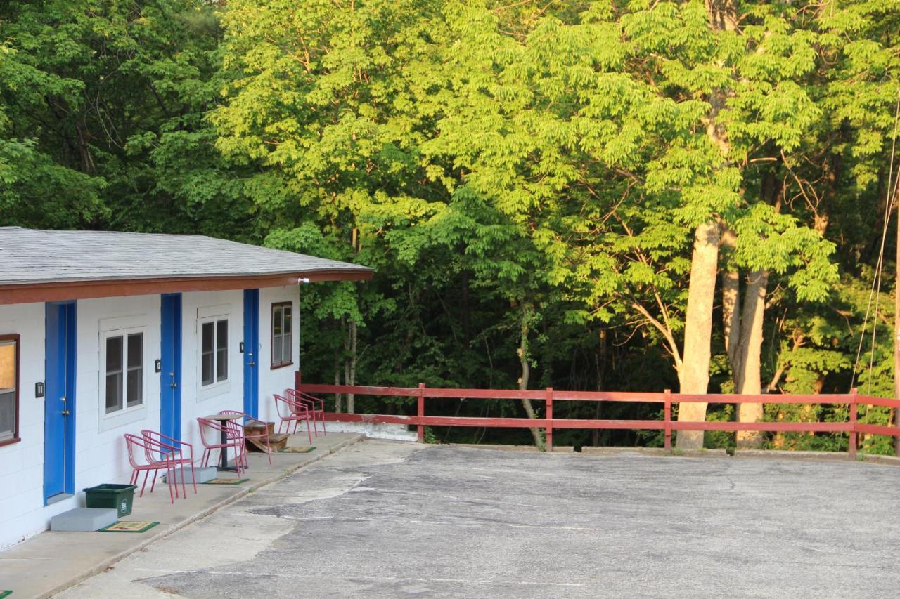 Inn 32 노스 우드스턱 외부 사진